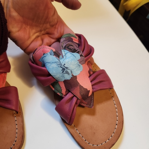 John Fluevog RIVER TAMBOFLAT SLIDE SANDAL size 8.5 in EUC - Picture 5 of 8